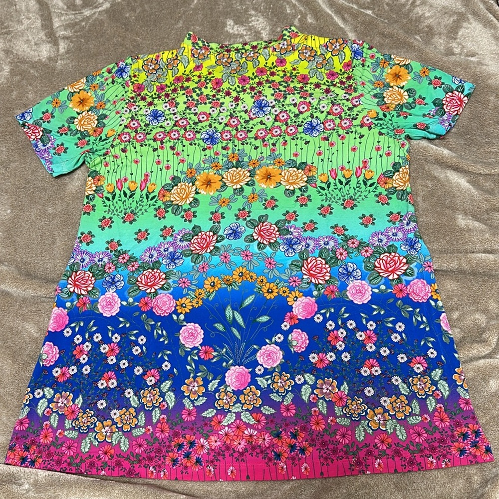 Johnny Was Rainbow Field Favorite Crew Size M - Picture 3 of 5